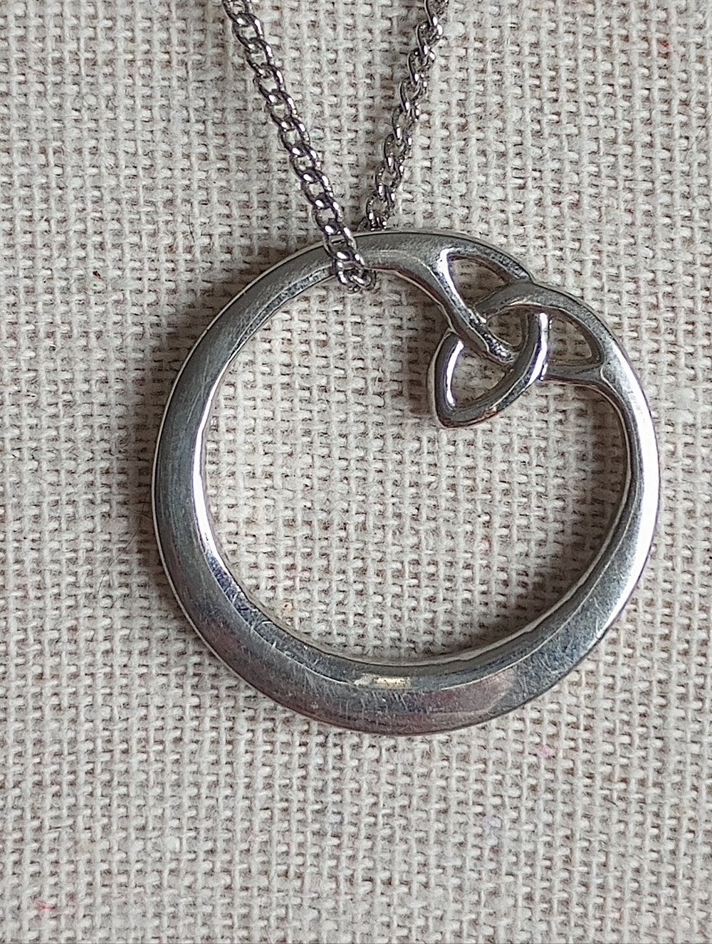 Solvar Ireland Silver tone Trinity Knot Open Pendant 18in Chain Inc